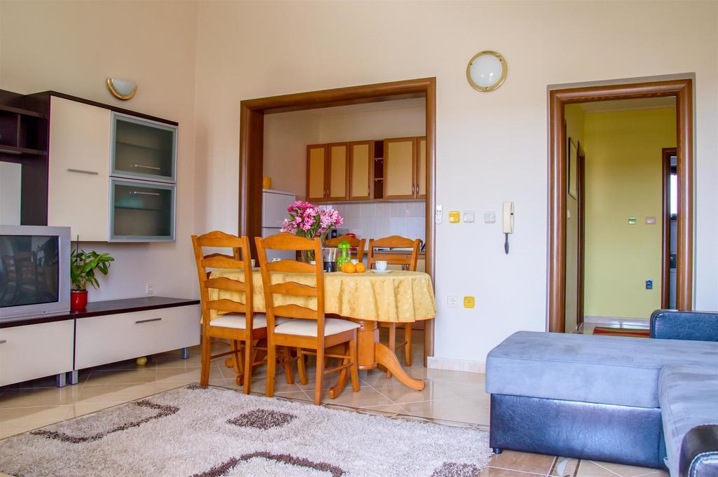 Apartment Roko Umag Eksteriør bilde